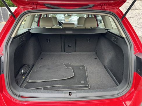 Used 2019 Volkswagen Golf Alltrack S AWD/4WD image 9