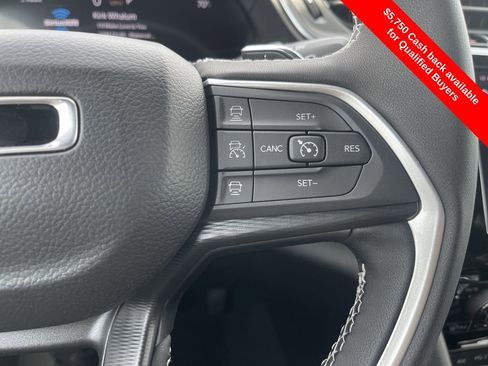 New 2025 Jeep Grand Cherokee Laredo X w/ Luxury Tech Group I image 12