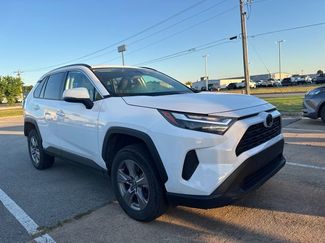 Used 2024 Toyota RAV4 XLE FWD video 2