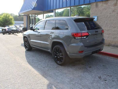 Used 2021 Jeep Grand Cherokee Laredo X RWD image 4