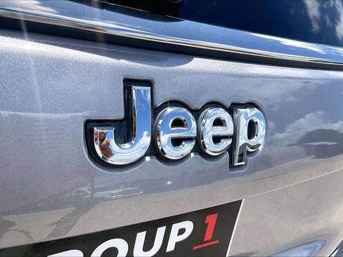 Used 2019 Jeep Compass Latitude w/ Cold Weather Group FWD image 30