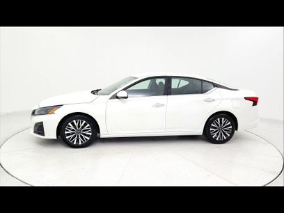 Used 2023 Nissan Altima 2.5 SV