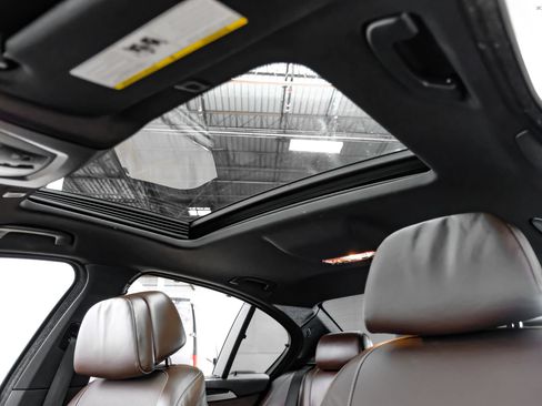 Used 2014 BMW 550i Sedan RWD image 23