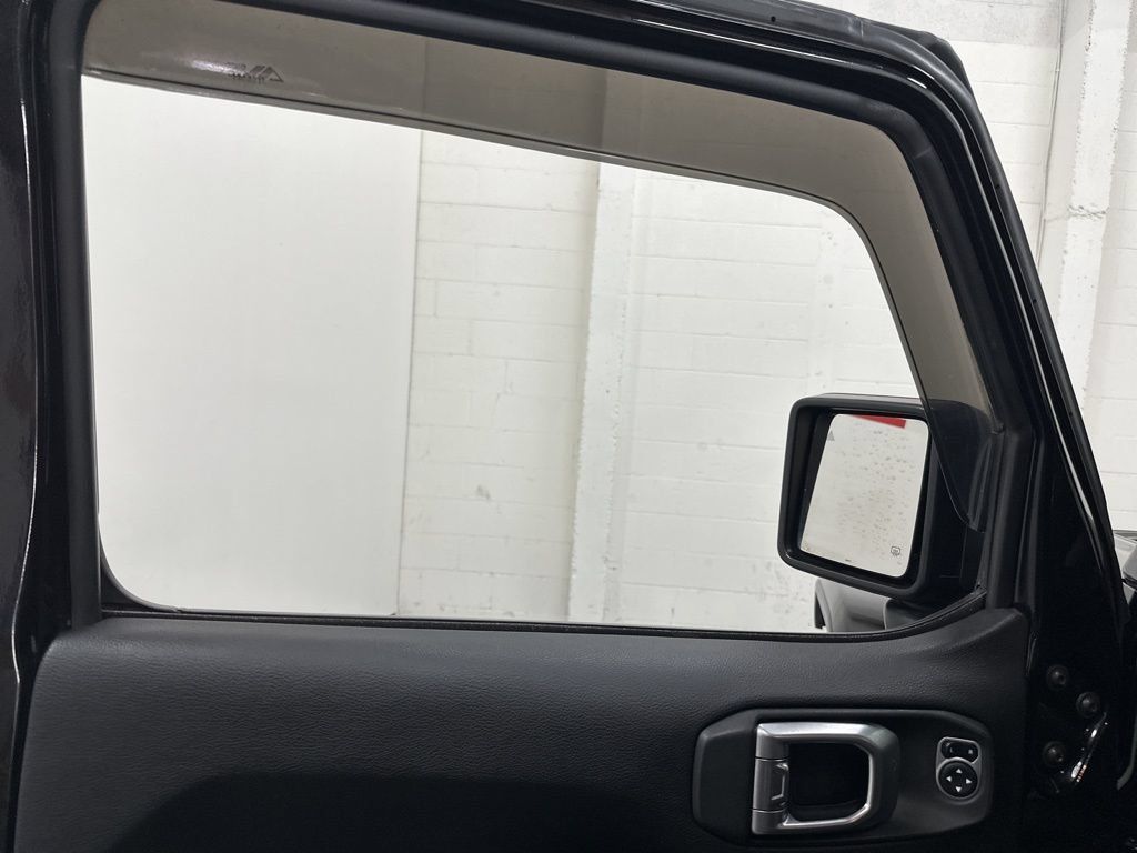 Used 2020 Jeep Gladiator Rubicon AWD/4WD image 35
