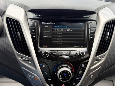 Used 2013 Hyundai Veloster RE:MIX Edition FWD image 16