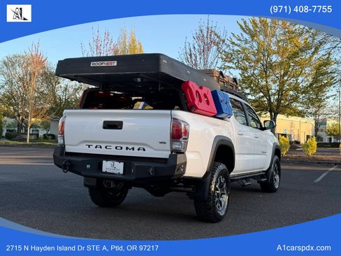Used 2022 Toyota Tacoma TRD Off-Road AWD/4WD image 8