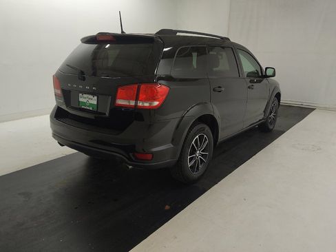 Used 2019 Dodge Journey SE w/ Blacktop Package FWD image 9