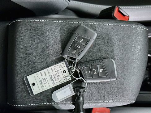 Used 2024 Volkswagen Taos S FWD image 35