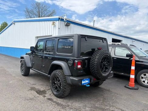 Used 2023 Jeep Wrangler Unlimited w/ Cold Weather Group AWD/4WD image 8