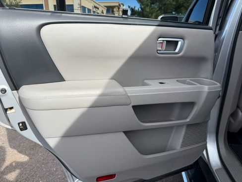 Used 2014 Honda Pilot Touring image 16