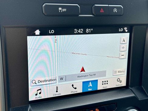 Used 2019 Ford F150 Lariat w/ Equipment Group 502A Luxury AWD/4WD image 28