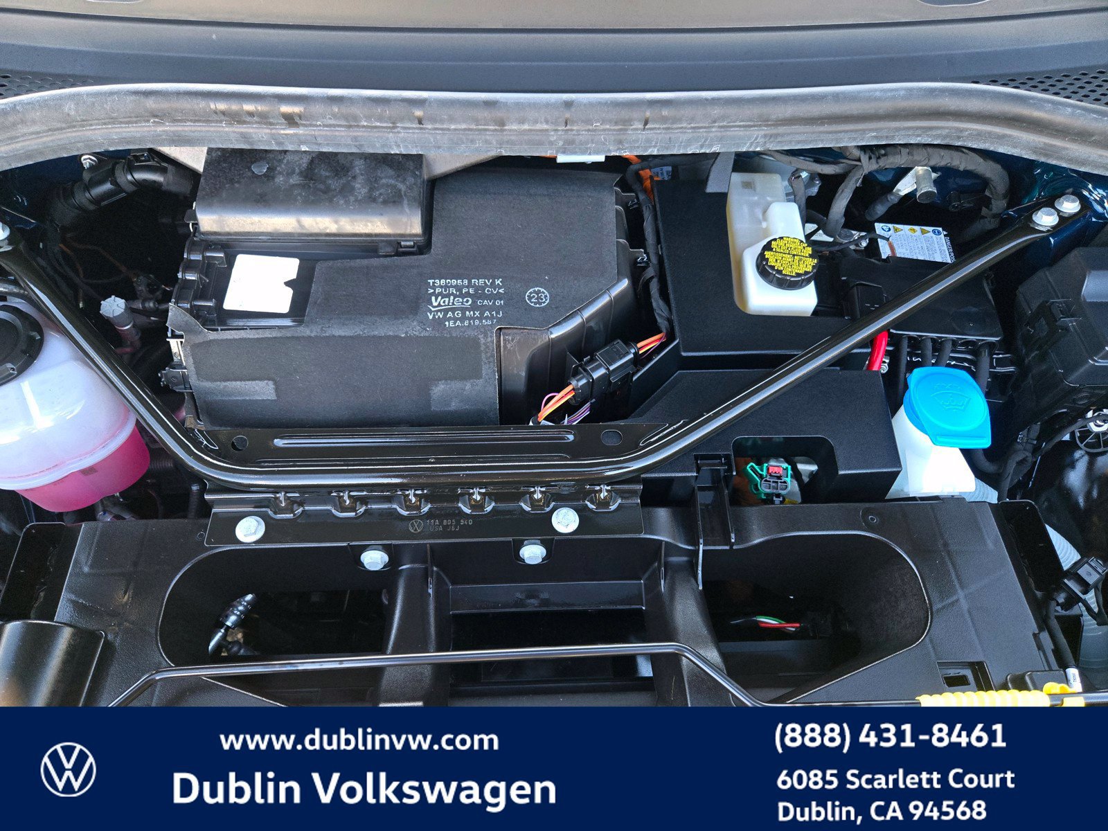 Used 2023 Volkswagen ID.4 Pro S Plus RWD image 25
