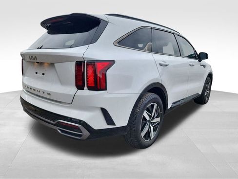 Used 2022 Kia Sorento S image 8