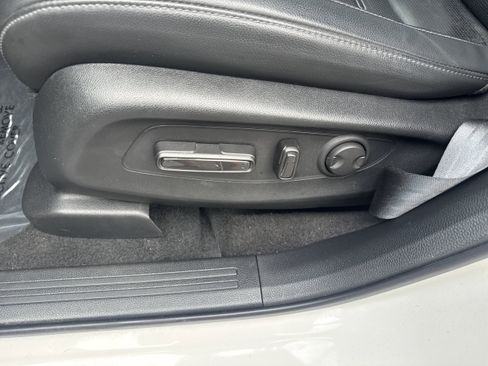 Used 2024 Honda CR-V EX-L image 6