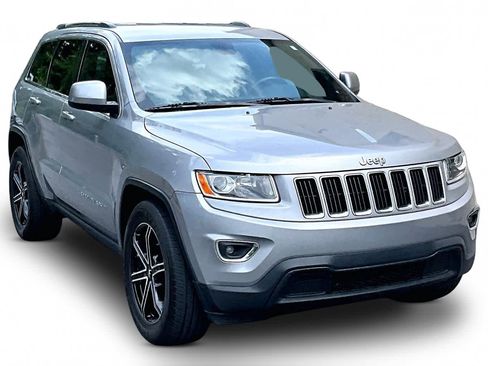 Used 2015 Jeep Grand Cherokee Laredo w/ Quick Order Package 23E RWD image 3