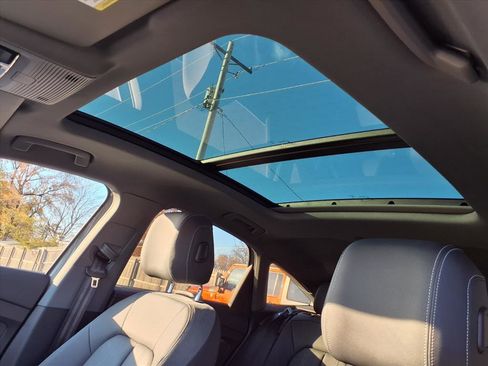 Used 2023 Audi Q4 e-tron Premium image 20