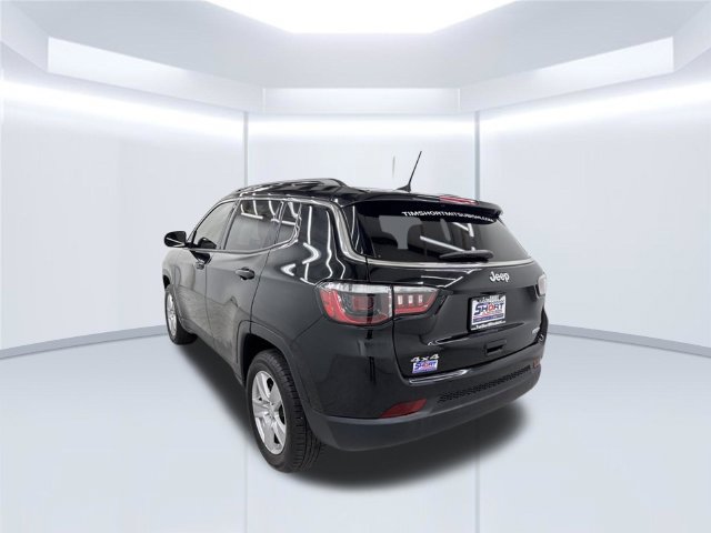 Used 2022 Jeep Compass Latitude AWD/4WD image 3