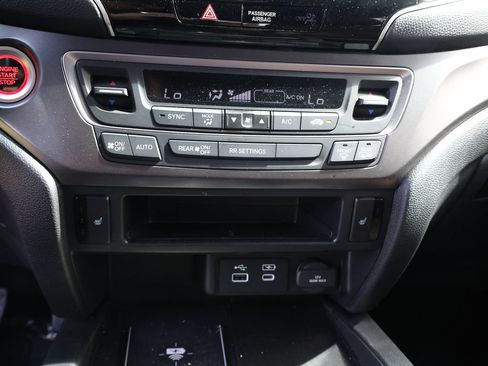Used 2025 Honda Passport EX-L image 30