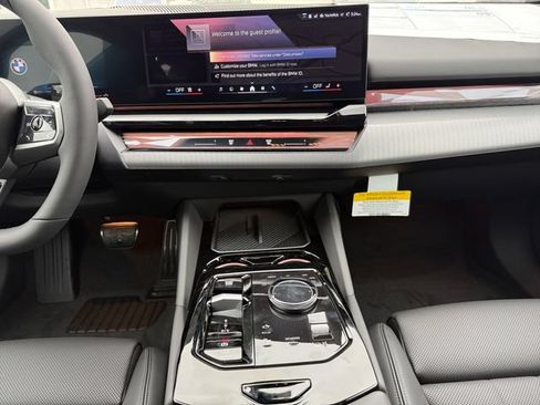 New 2027 BMW 530i xDrive w/ M Sport Package AWD/4WD image 11