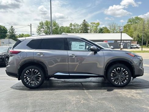 New 2026 Nissan Rogue Platinum AWD/4WD image 10