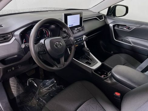 Used 2025 Toyota RAV4 XLE AWD/4WD image 9