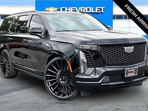Used 2025 Cadillac Escalade Sport w/ Touring Package AWD/4WD image 1