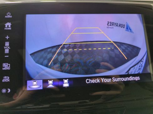 Used 2017 Honda Pilot Touring image 20