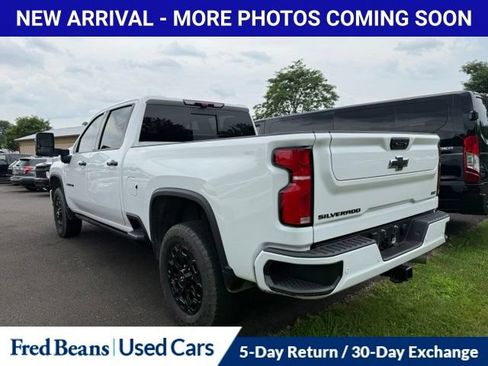 Used 2024 Chevrolet Silverado 2500 LTZ w/ LTZ Plus Package AWD/4WD image 13