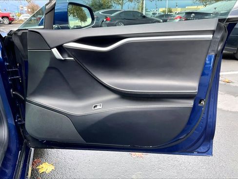 Used 2017 Tesla Model S 75 image 25