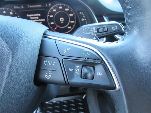Used 2017 Audi Q7 3.0T Prestige w/ Prestige Package AWD/4WD image 11