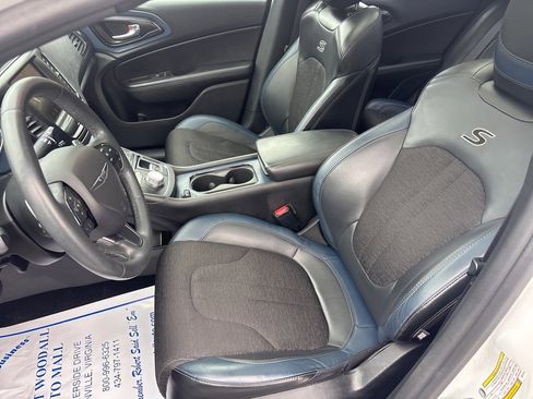 Used 2016 Chrysler 200 S w/ Navigation & Sound Group I image 9