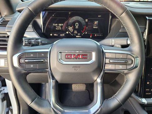 Used 2025 GMC Acadia Elevation image 23