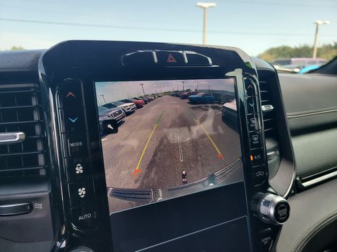 Used 2022 RAM 1500 Limited w/ Body Color Bumper Group AWD/4WD image 23