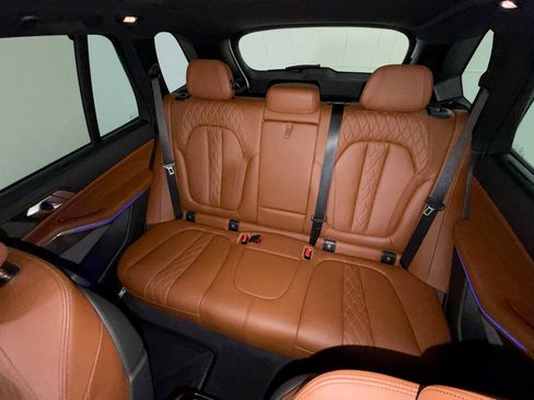 Used 2021 BMW X5 M50i w/ Executive Package image 25