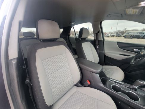 Used 2018 Chevrolet Equinox LS image 31