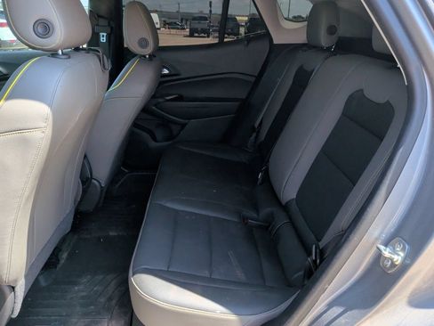 Used 2025 Chevrolet Trax ACTIV w/ Sunroof Package FWD image 30
