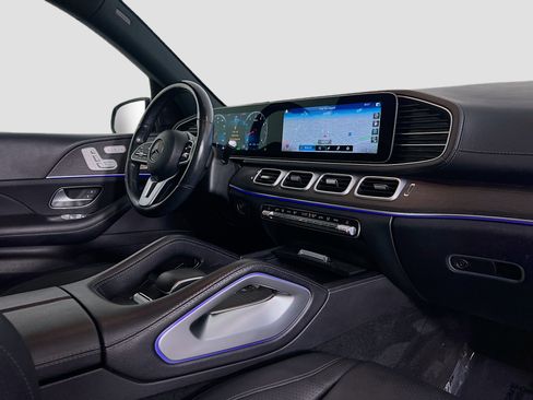 Used 2021 Mercedes-Benz GLS 450 4MATIC image 32