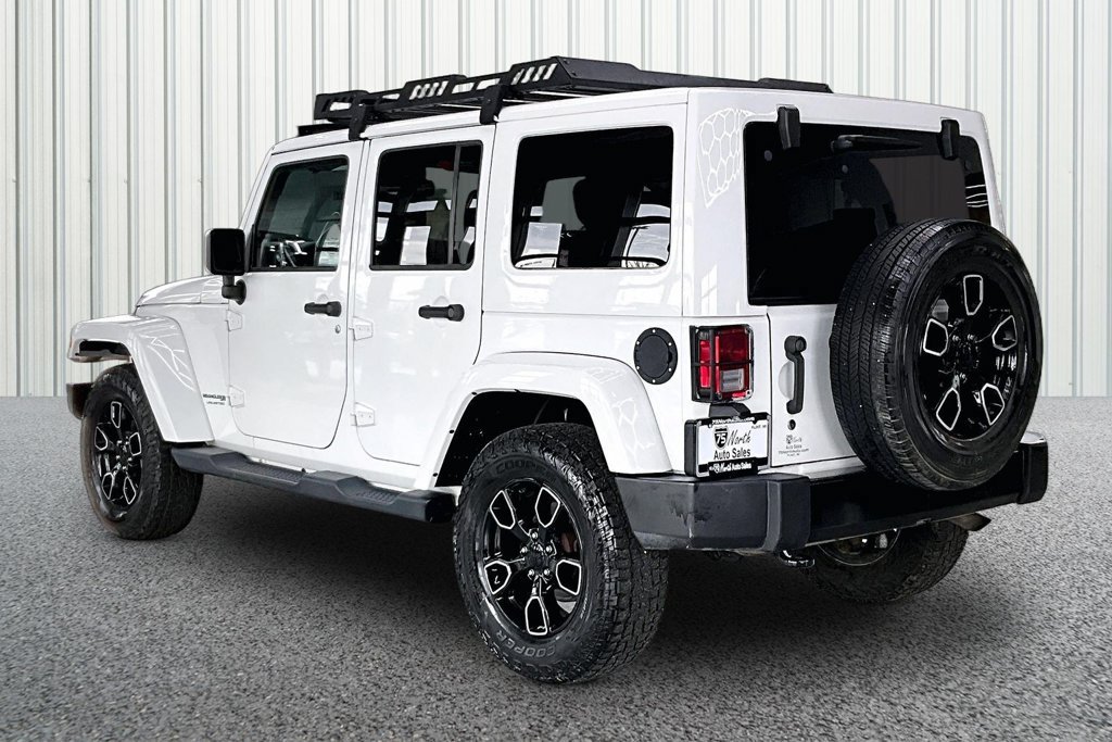 Used 2018 Jeep Wrangler Unlimited Sahara AWD/4WD image 4