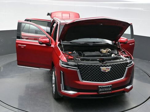 Certified 2024 Cadillac Escalade Premium Luxury image 35