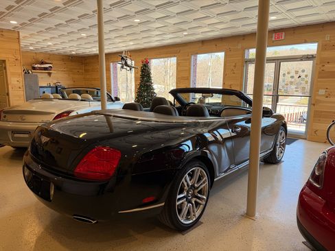 Used 2011 Bentley Continental GTC image 7