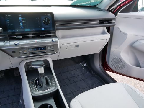 Certified 2025 Hyundai Kona SEL image 21