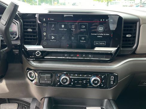 Used 2025 GMC Sierra 2500 SLT AWD/4WD image 12