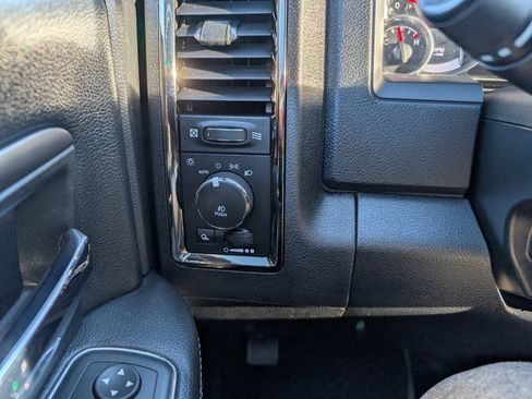Used 2018 RAM 2500 Laramie w/ Sport Appearance Group AWD/4WD image 20