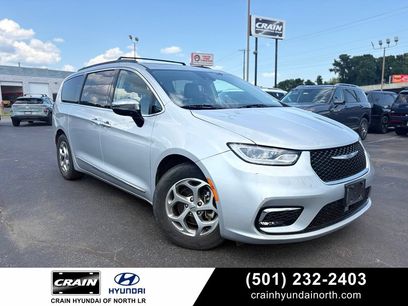 Used 2023 Chrysler Pacifica Limited