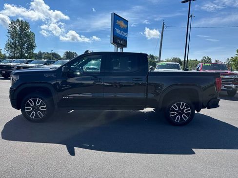 Used 2022 GMC Sierra 1500 AT4 w/ AT4 Premium Package AWD/4WD image 7