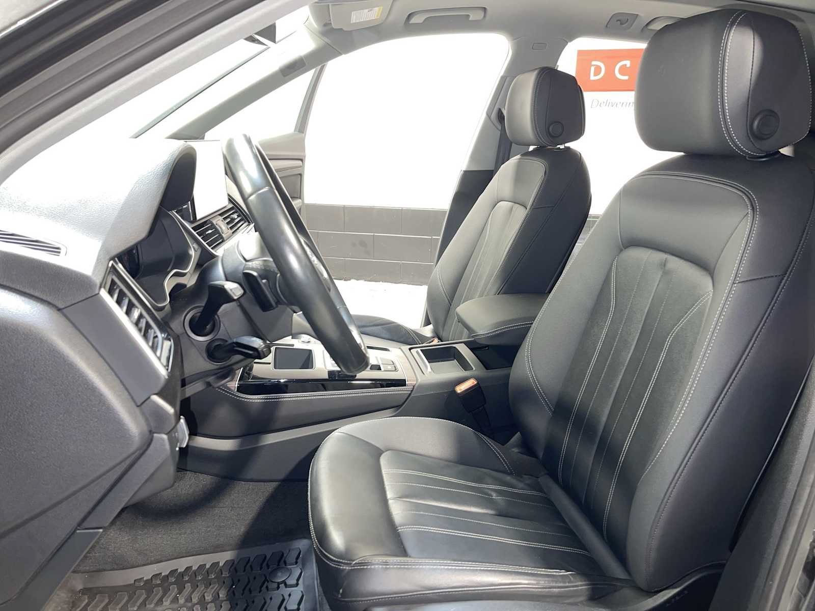 Used 2022 Audi Q5 2.0T Premium Plus w/ Premium Plus Package AWD/4WD image 11