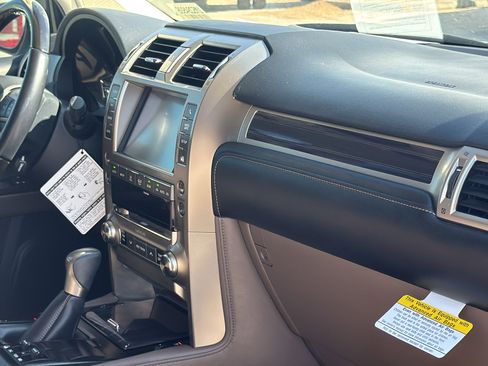 Used 2021 Lexus GX 460 Premium image 29