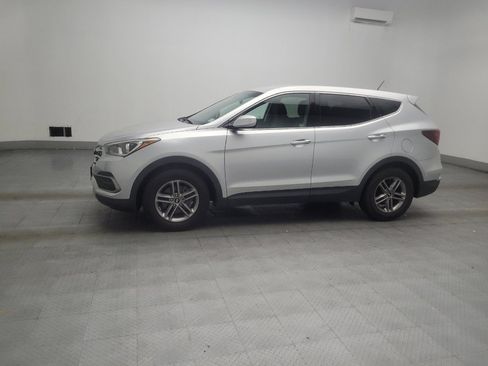 Used 2018 Hyundai Santa Fe Sport FWD image 2