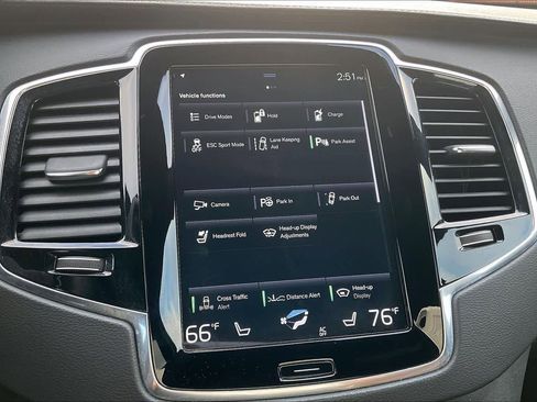 Used 2022 Volvo XC90 T8 Inscription w/ Advanced Package image 36