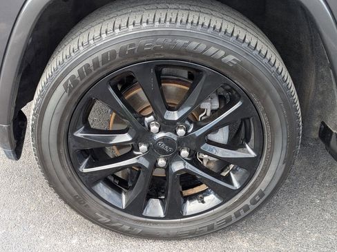 Used 2020 Jeep Grand Cherokee Altitude image 10